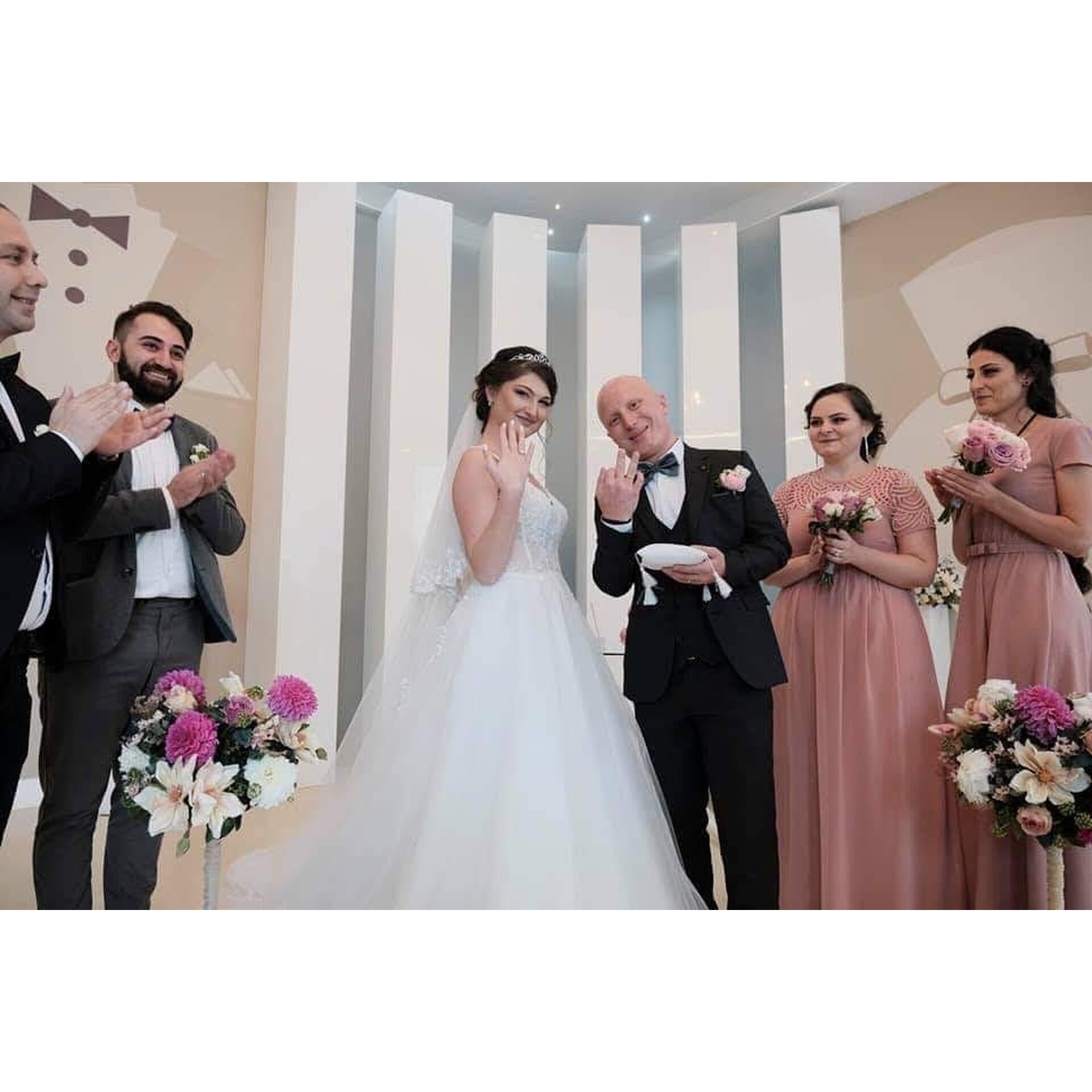 პოსტის ფოტო